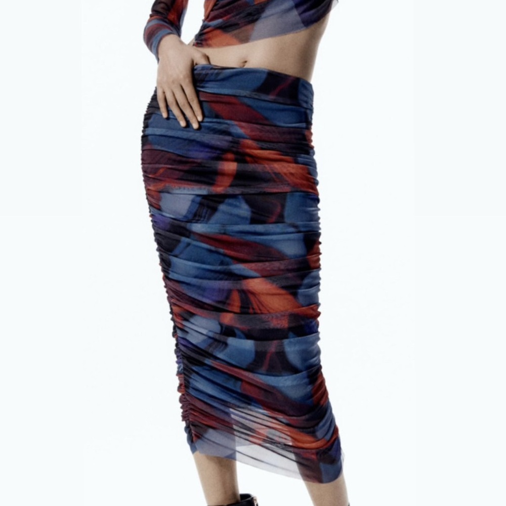 Zara Ruched Tulle Midi Skirt | Abstract Blue & Orange Print | Size S 🤍